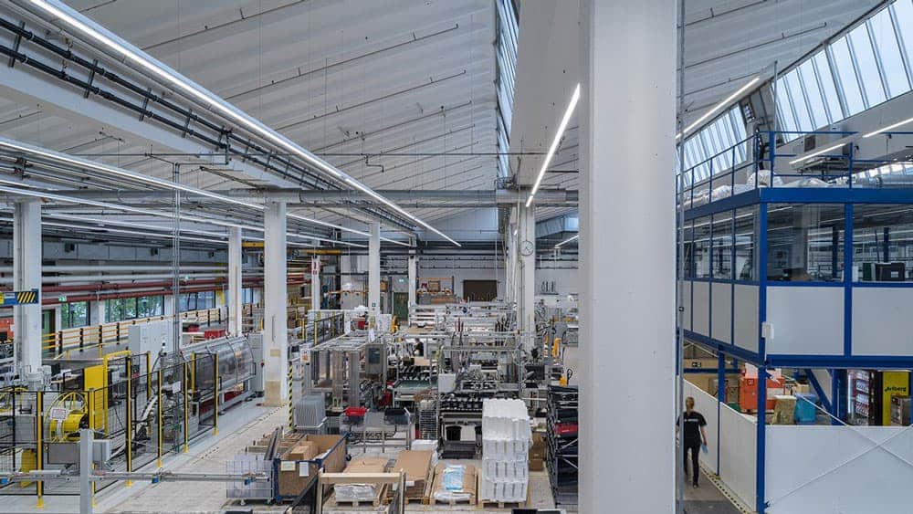 https://general.energy/wp-content/uploads/2024/10/abb-and-zumtobel-group-partner-to-advance-smart-lighting-and-building-solutions-and-direct-current-dc-industry-applications_1.jpg