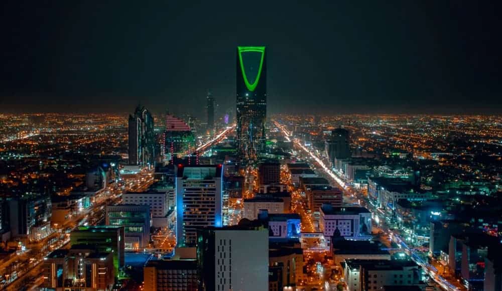 https://general.energy/wp-content/uploads/2026/04/phantom-power-saudi-arabia-joins-condenser-revival-kingdom-oil-pursues-big-solar_1.jpg